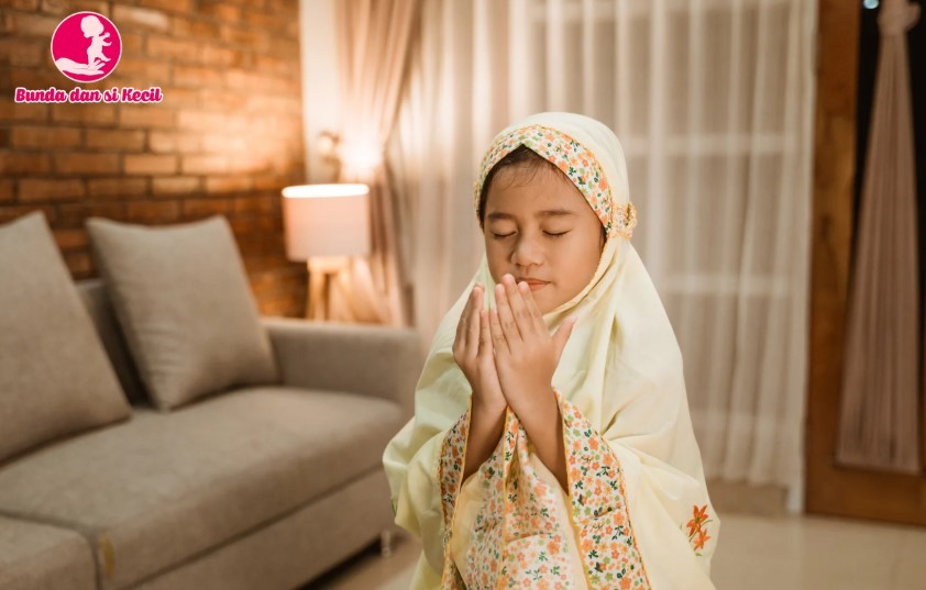 5 Cara Membangun Iman Anak Lewat Aktivitas Sehari-Hari di Rumah